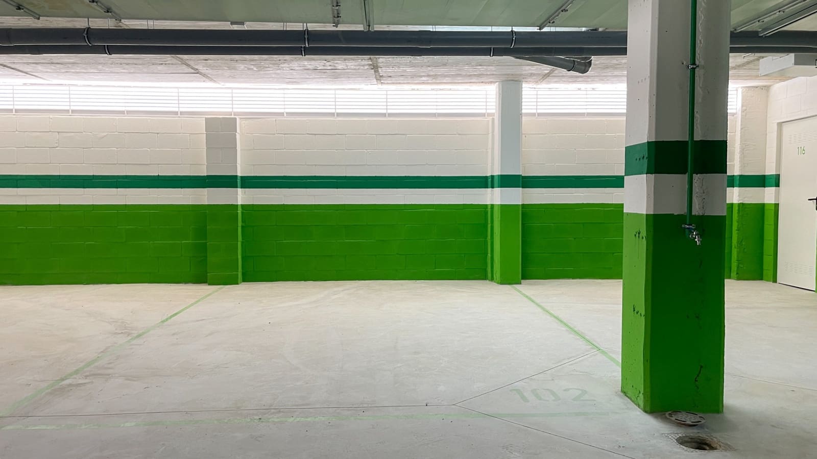 3 soveværelse Lejlighed til leje i Estepona med swimmingpool garage - € 2.600 (Ref: 9100577)