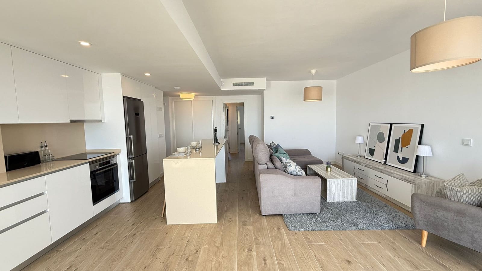 3 soveværelse Lejlighed til leje i Estepona med swimmingpool garage - € 2.600 (Ref: 9100577)