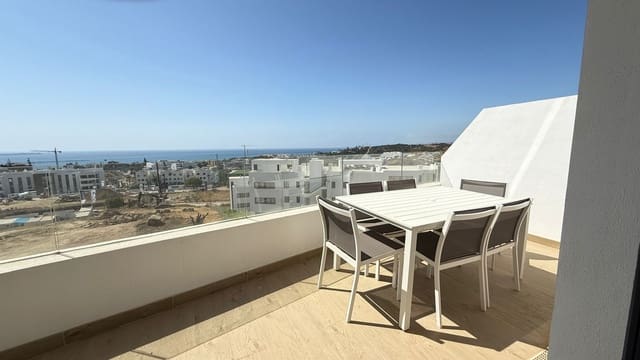 3 slaapkamer Appartement te huur in Estepona met zwembad garage - € 2.600 (Ref: 9100577)