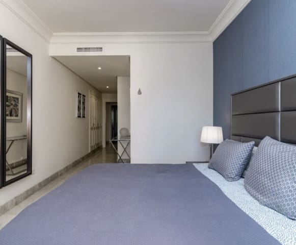 2 bedroom Apartment for rent in Nueva Andalucia, Marbella with pool garage - € 2,950 (Ref: 9100578)