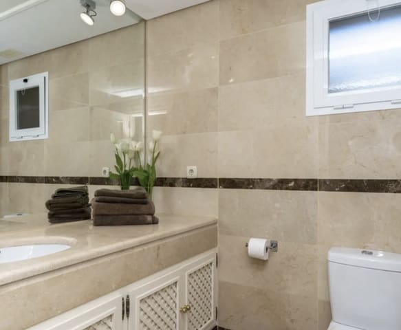 2 bedroom Apartment for rent in Nueva Andalucia, Marbella with pool garage - € 2,950 (Ref: 9100578)