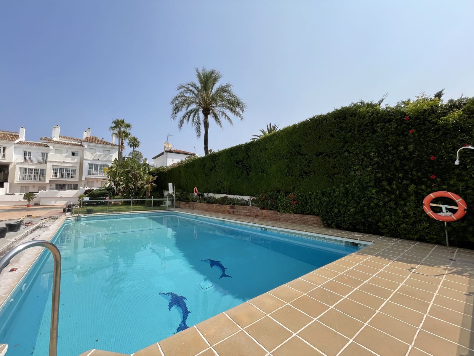 2 bedroom Townhouse for rent in Nueva Andalucia with pool garage - € 3,600 (Ref: 9102772)
