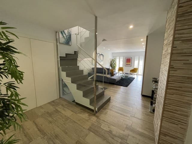 2 camera da letto Casa da affittare in Nueva Andalucia, Marbella con piscina garage - 3.600 € (Rif: 9102772)