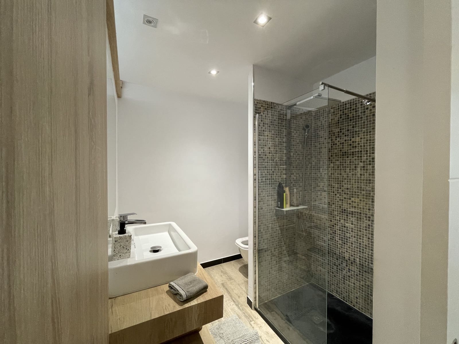 2 bedroom Townhouse for rent in Nueva Andalucia with pool garage - € 3,600 (Ref: 9102772)