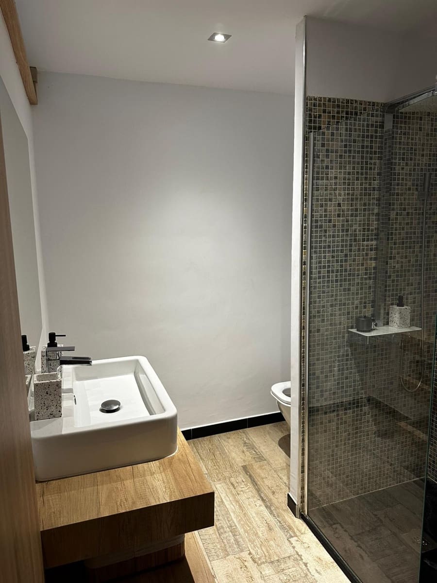 2 bedroom Townhouse for rent in Nueva Andalucia with pool garage - € 3,600 (Ref: 9102772)