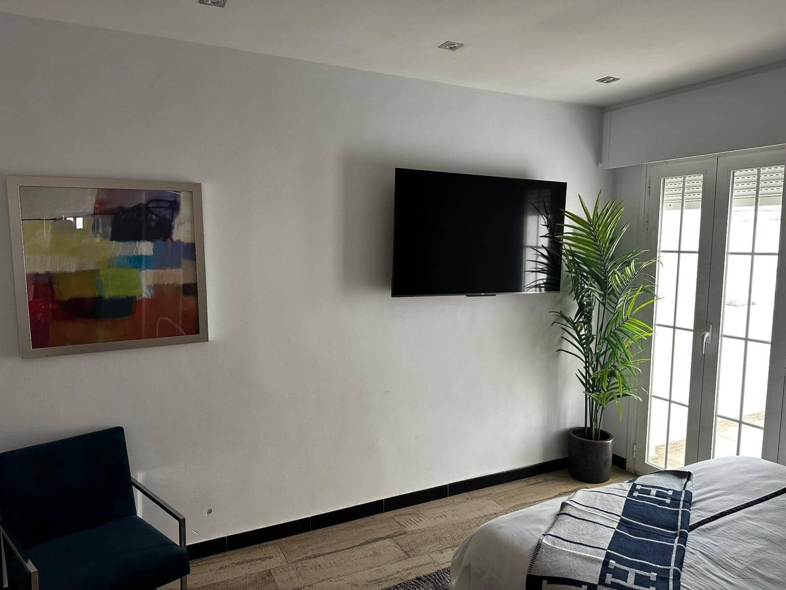 2 bedroom Townhouse for rent in Nueva Andalucia with pool garage - € 3,600 (Ref: 9102772)