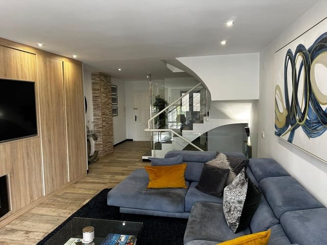 2 camera da letto Casa da affittare in Nueva Andalucia, Marbella con piscina garage - 3.600 € (Rif: 9102772)