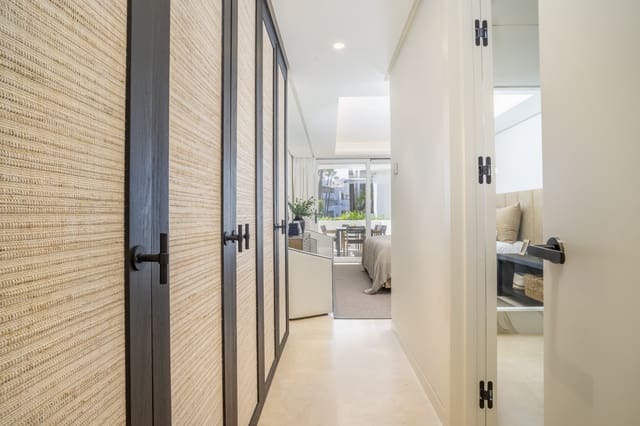 3 sypialnia Apartament na sprzedaż w Marbella z basenem garażem - 4 650 000 € (Ref: 9129531)