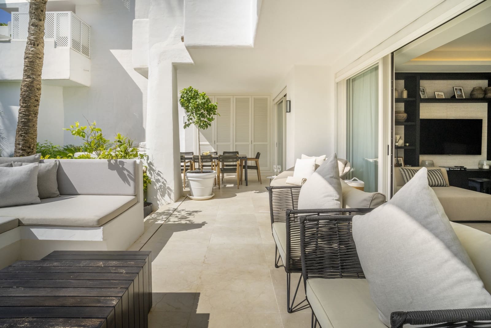 3 bedroom Apartment for sale in Marbella with pool garage - € 4,650,000 (Ref: 9129531)