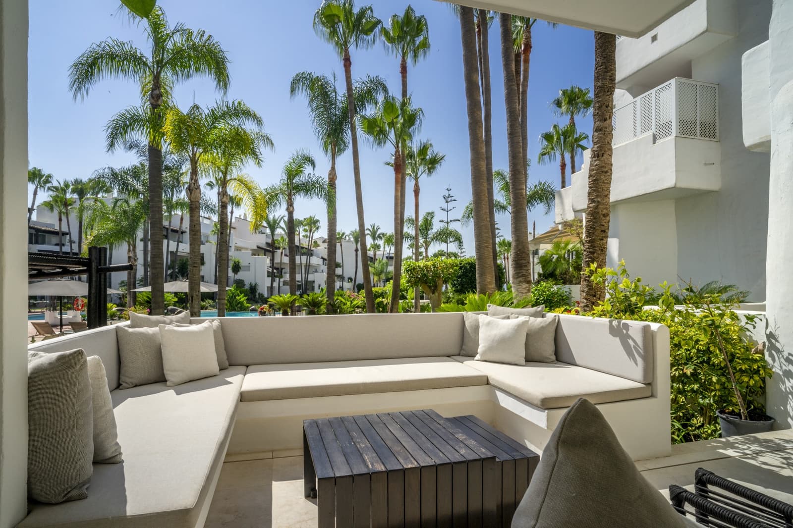 3 bedroom Apartment for sale in Marbella with pool garage - € 4,650,000 (Ref: 9129531)