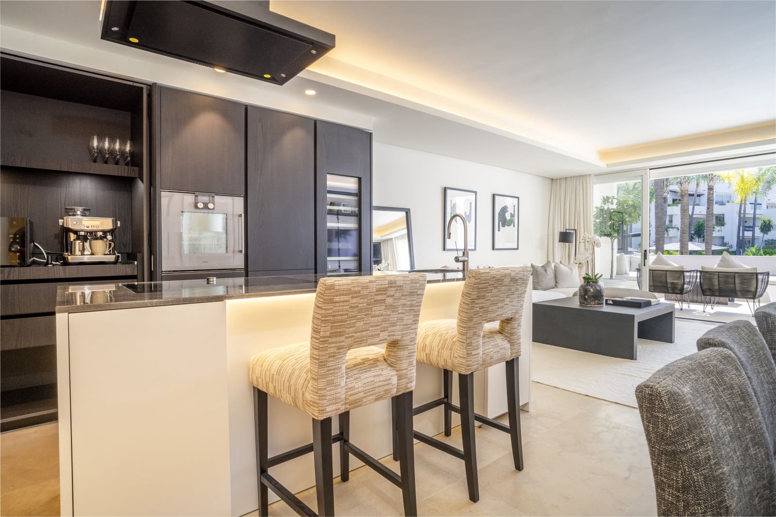 3 bedroom Apartment for sale in Marbella with pool garage - € 4,650,000 (Ref: 9129531)