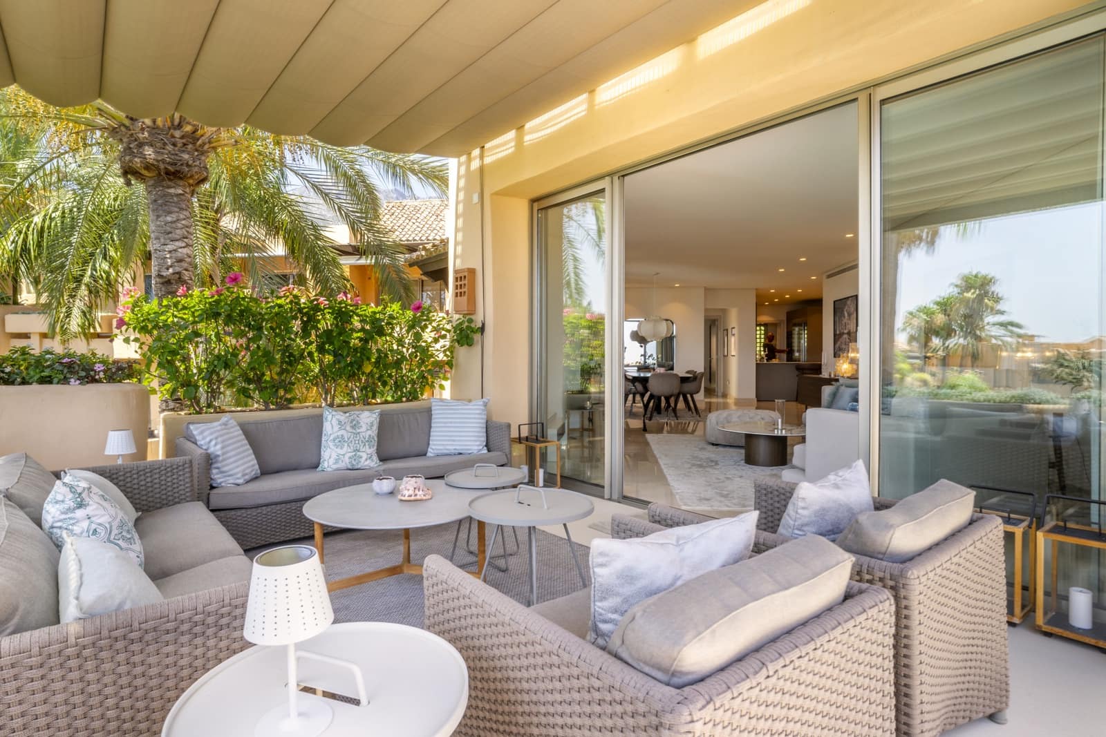 2 soveværelse Penthouse til salg i Marbella med swimmingpool garage - € 2.095.000 (Ref: 9132194)