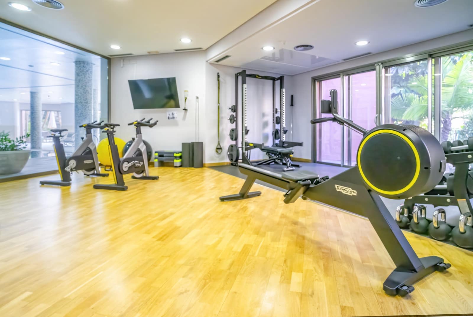 2 soveværelse Penthouse til salg i Marbella med swimmingpool garage - € 2.095.000 (Ref: 9132194)