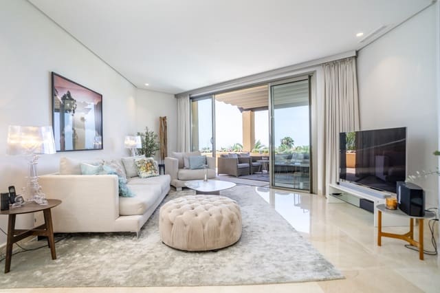 2 quarto Penthouse para venda em Marbella com piscina garagem - 2 095 000 € (Ref: 9132194)