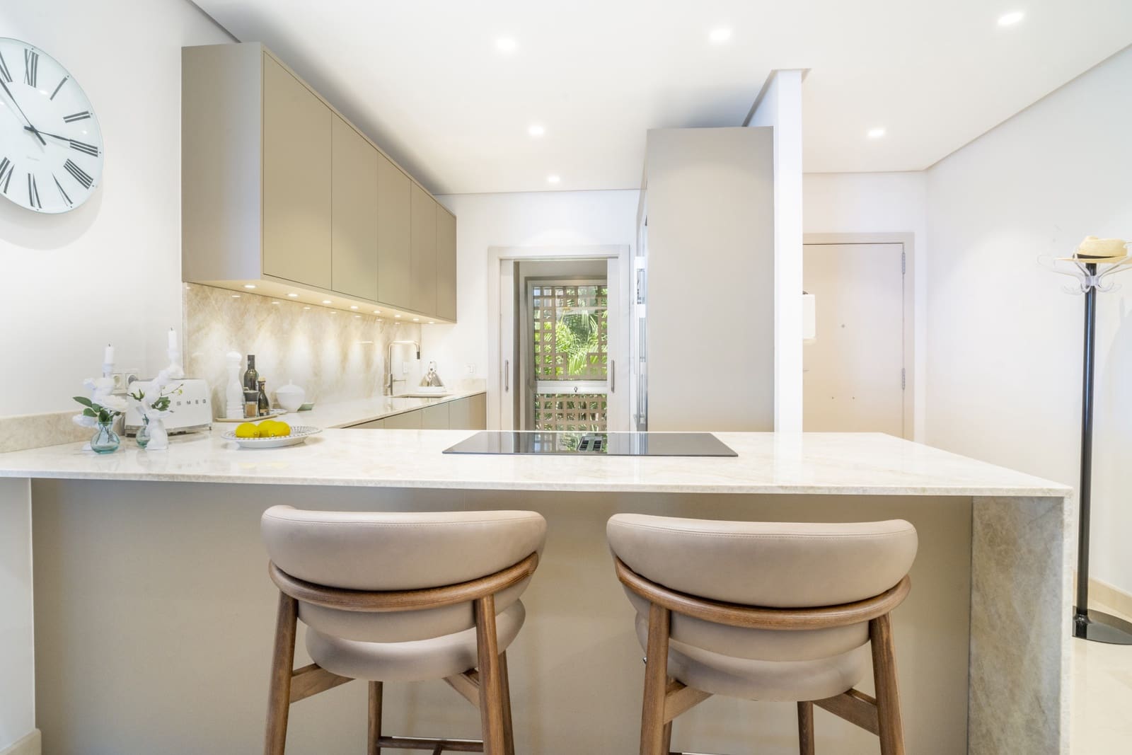 2 soveværelse Penthouse til salg i Marbella med swimmingpool garage - € 2.095.000 (Ref: 9132194)