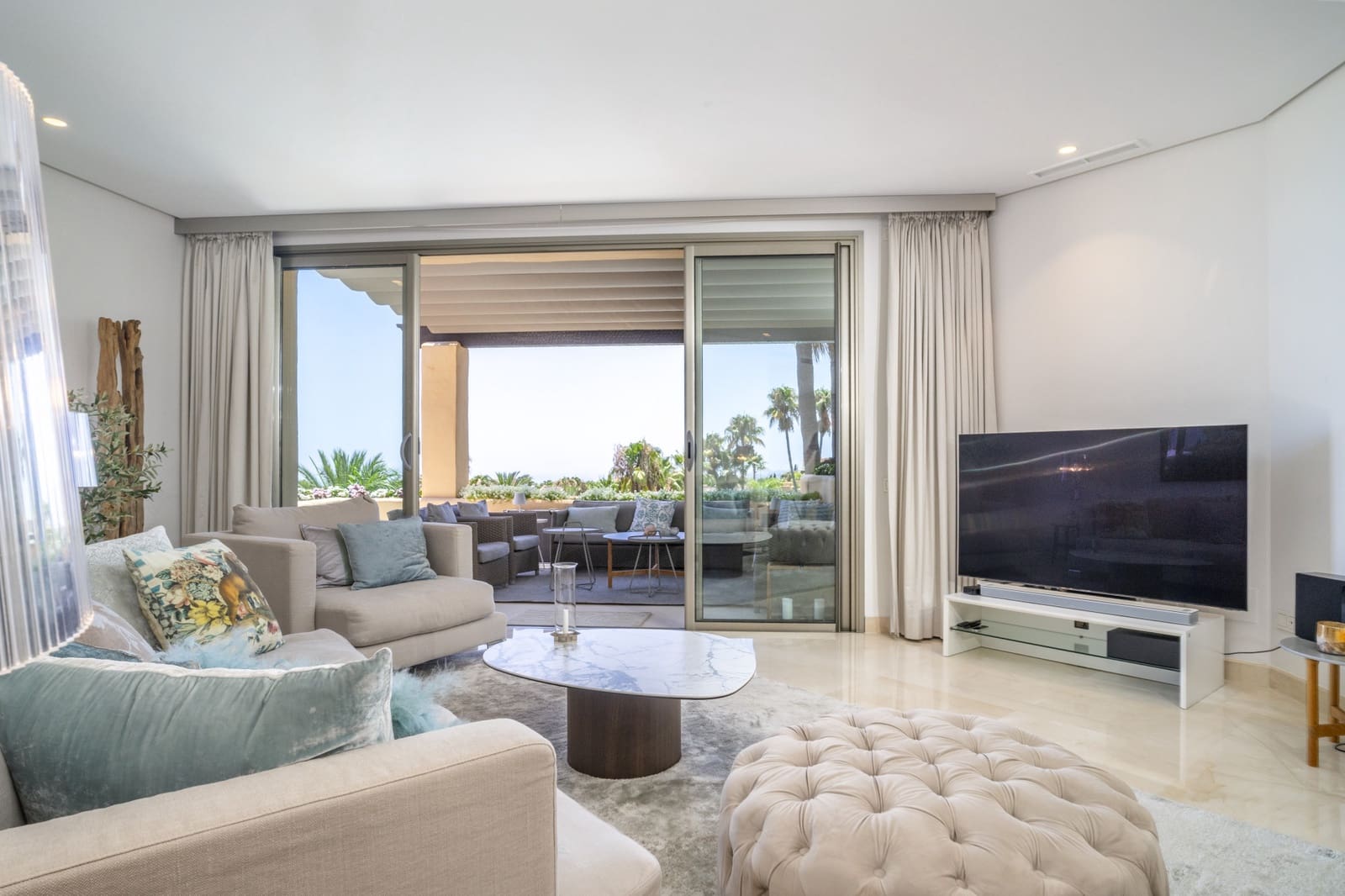 2 soveværelse Penthouse til salg i Marbella med swimmingpool garage - € 2.095.000 (Ref: 9132194)