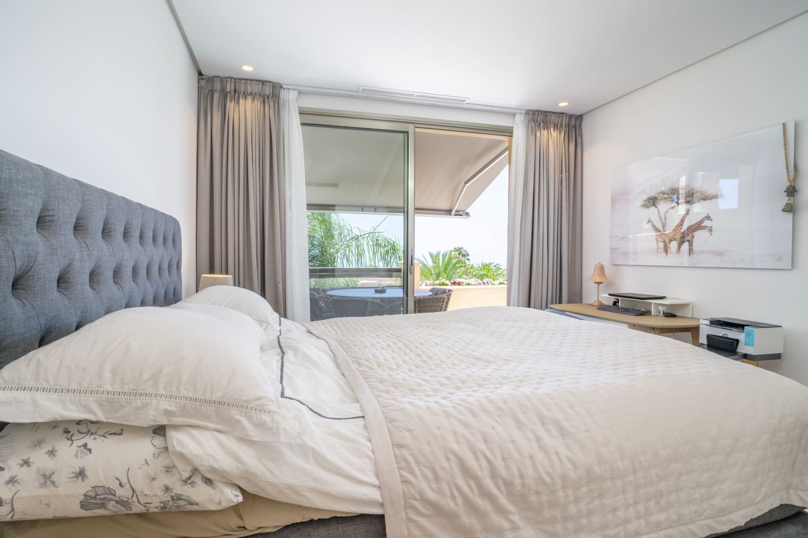 2 soveværelse Penthouse til salg i Marbella med swimmingpool garage - € 2.095.000 (Ref: 9132194)