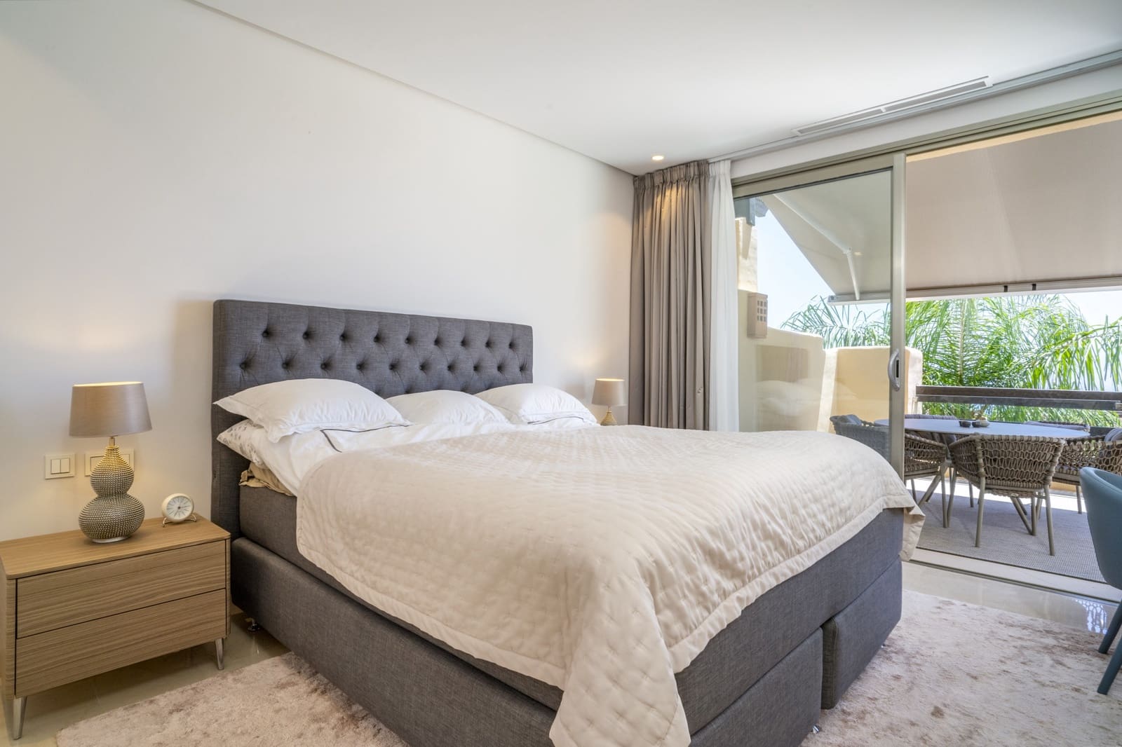 2 soveværelse Penthouse til salg i Marbella med swimmingpool garage - € 2.095.000 (Ref: 9132194)