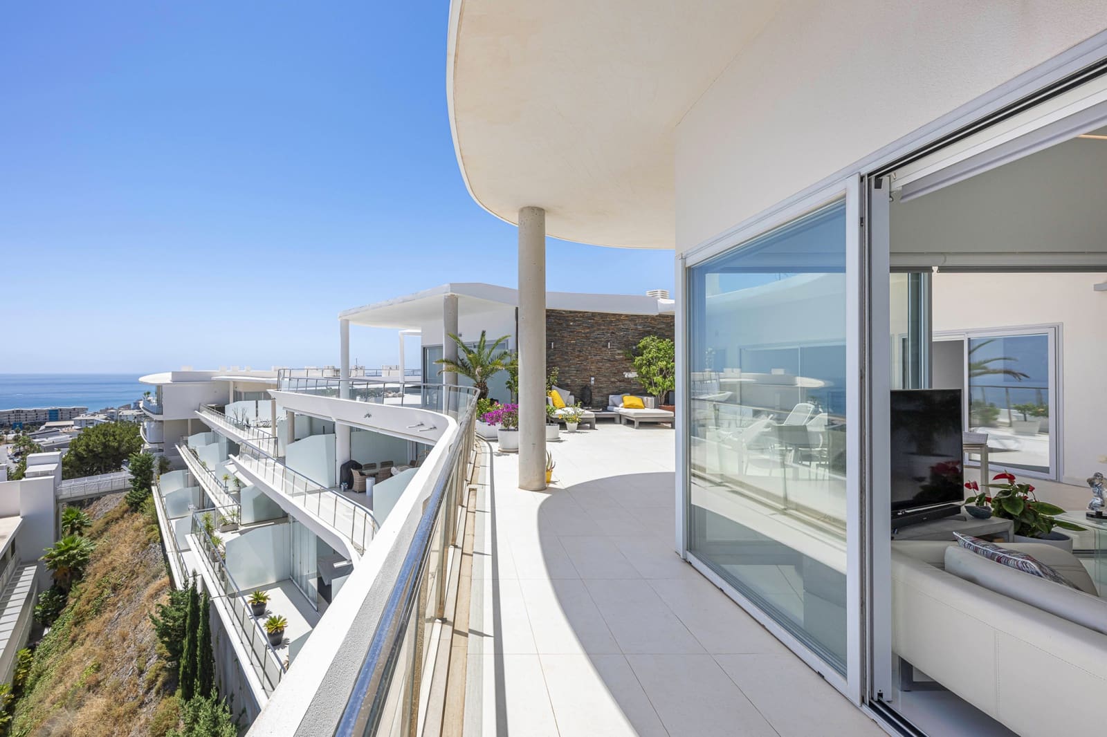   3 soveværelse   feriePenthouse i Benalmadena   med   swimmingpool  garage  - € 3.150 (Ref: 9145298)