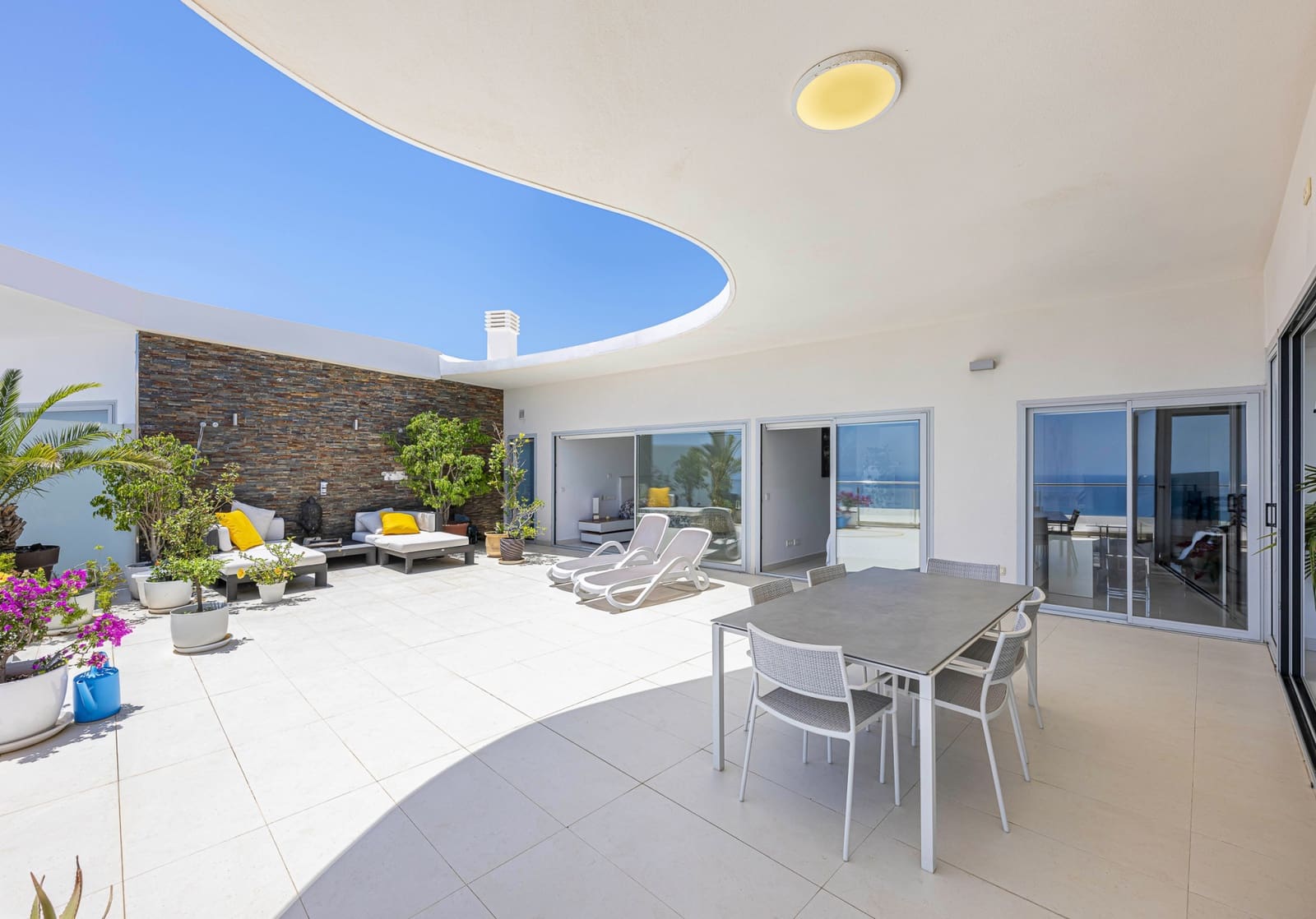   3 soveværelse   feriePenthouse i Benalmadena   med   swimmingpool  garage  - € 3.150 (Ref: 9145298)