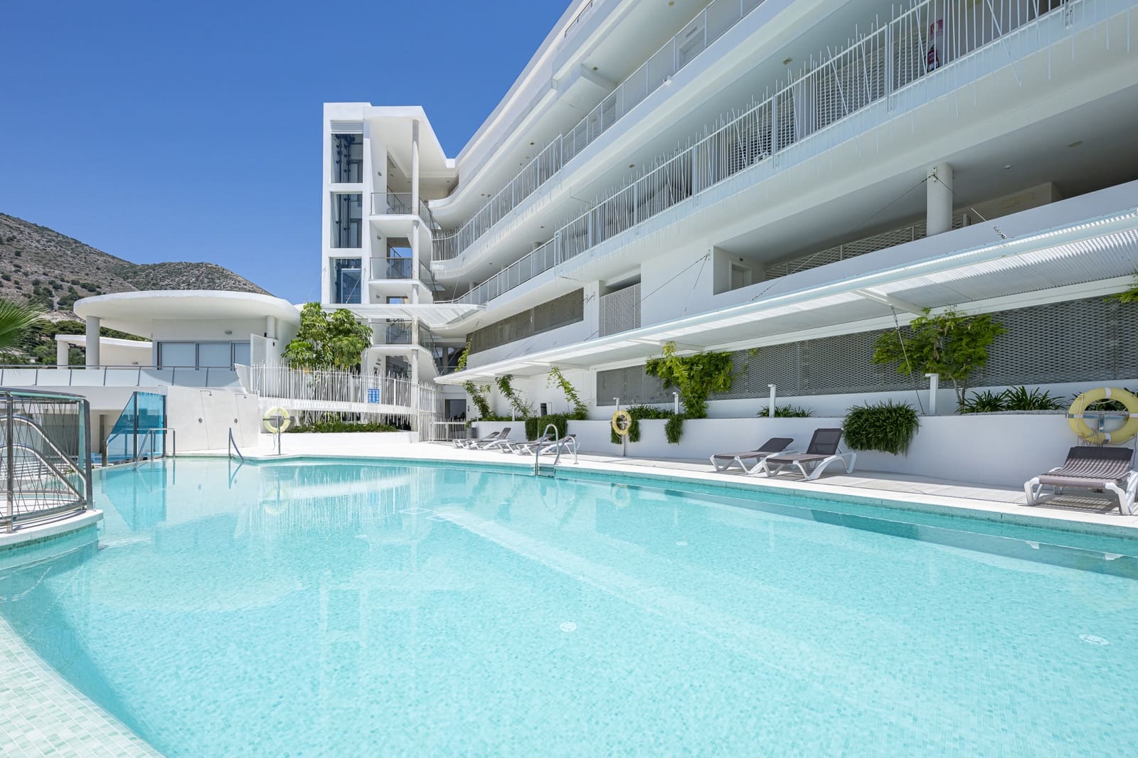   3 soveværelse   feriePenthouse i Benalmadena   med   swimmingpool  garage  - € 3.150 (Ref: 9145298)
