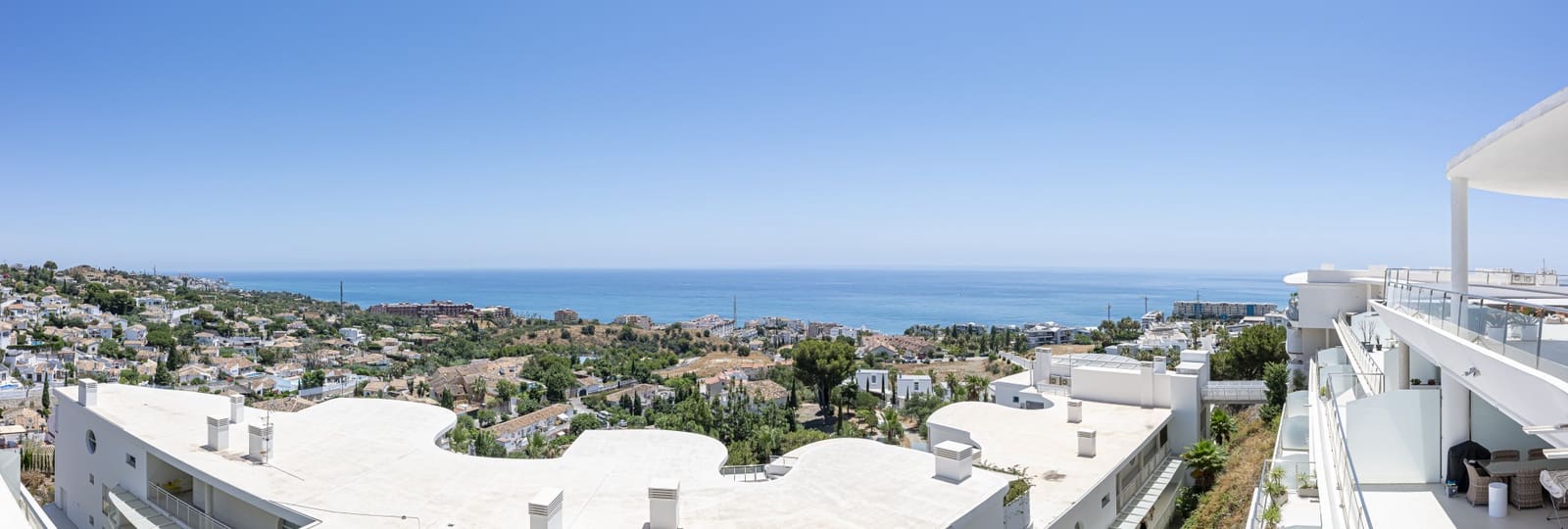   3 soveværelse   feriePenthouse i Benalmadena   med   swimmingpool  garage  - € 3.150 (Ref: 9145298)