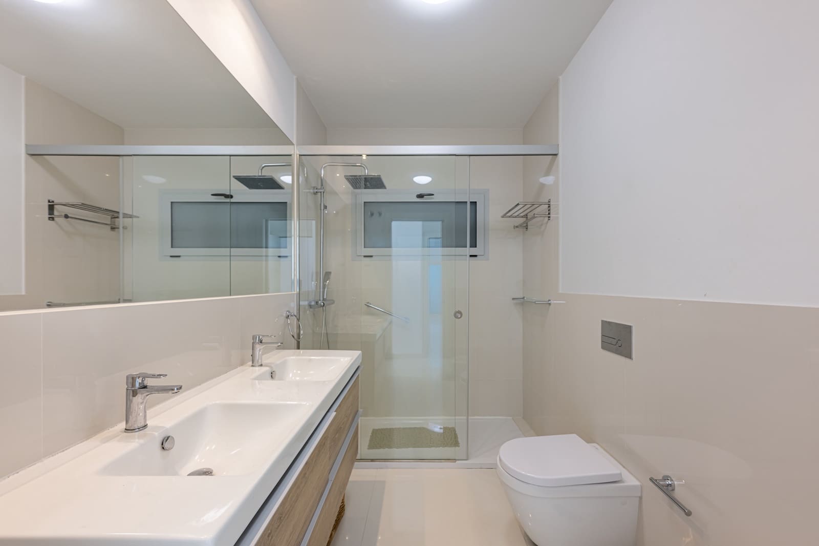   3 soveværelse   feriePenthouse i Benalmadena   med   swimmingpool  garage  - € 3.150 (Ref: 9145298)