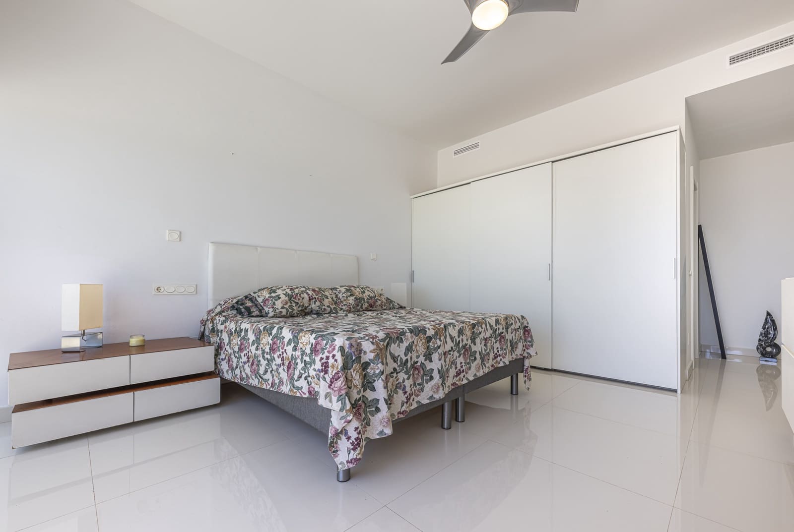   3 soveværelse   feriePenthouse i Benalmadena   med   swimmingpool  garage  - € 3.150 (Ref: 9145298)