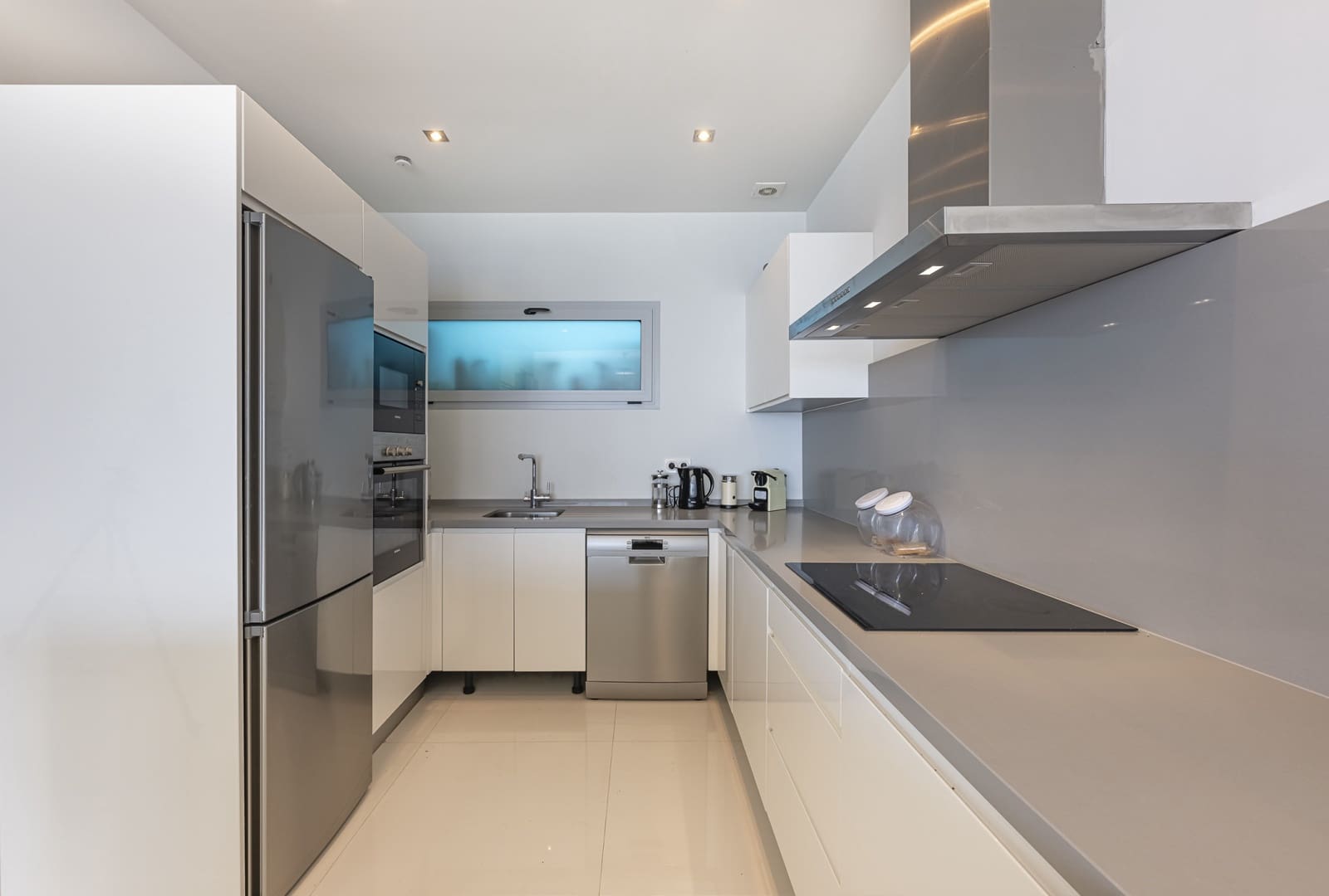   3 soveværelse   feriePenthouse i Benalmadena   med   swimmingpool  garage  - € 3.150 (Ref: 9145298)