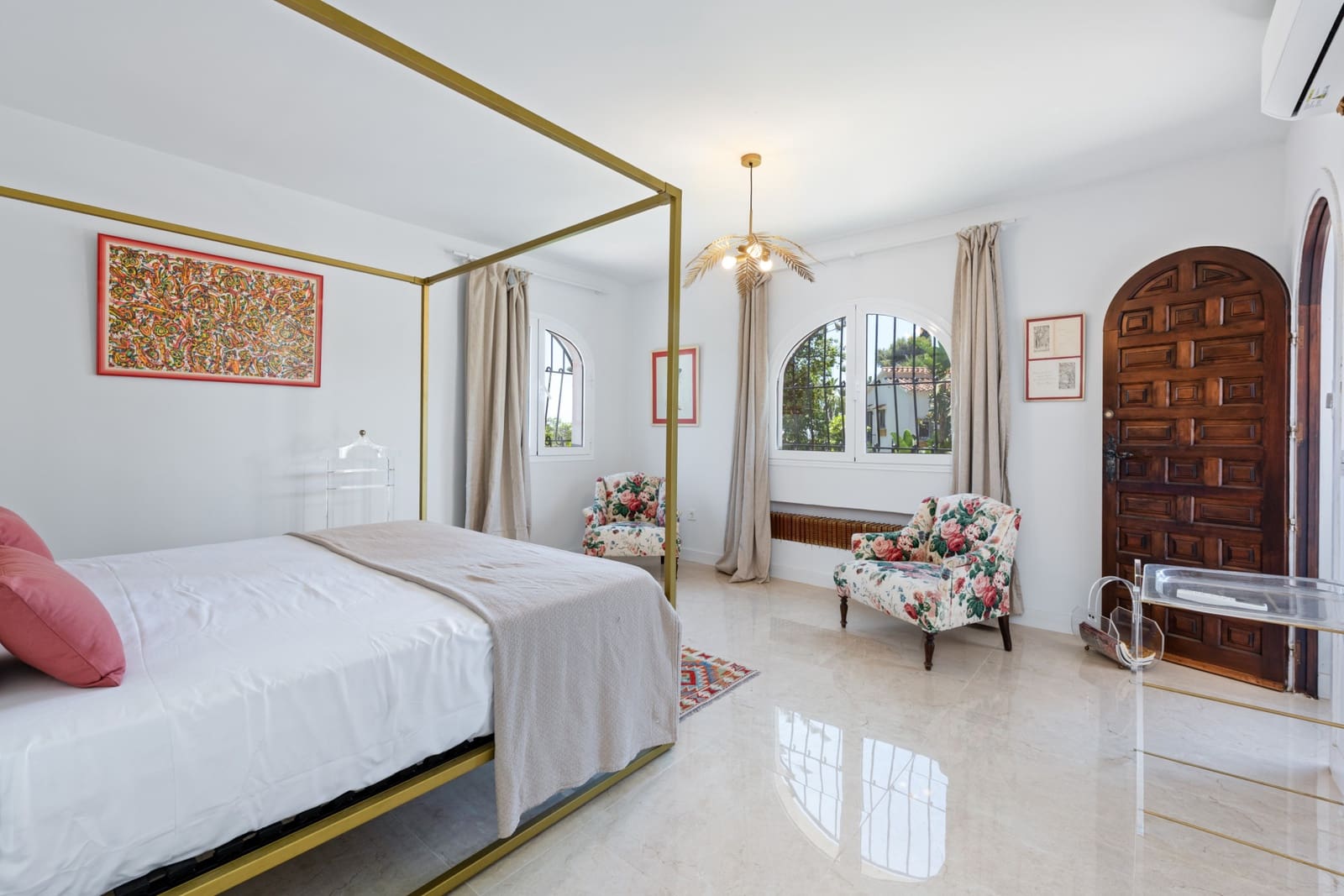 4 quarto Moradia para arrendar em Nueva Andalucia com piscina garagem - 6 500 € (Ref: 9148992)