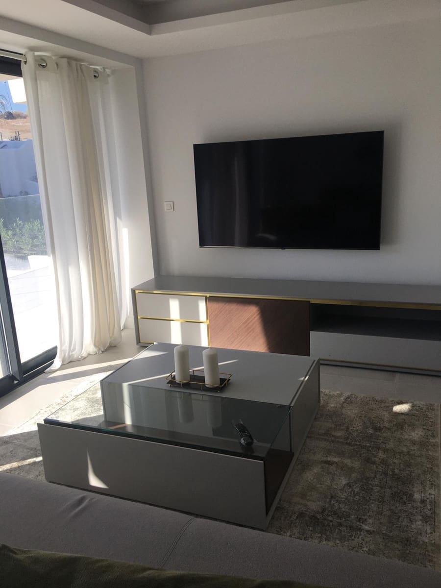 2 soveværelse Lejlighed til leje i Estepona med swimmingpool garage - € 2.700 (Ref: 9183364)