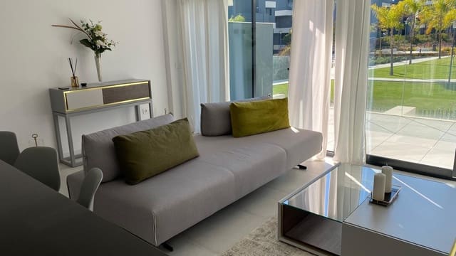 2 makuuhuone Huoneisto vuokrattavana paikassa La Concha - Resina Golf, Estepona mukana uima-altaan 
autotalli - 2 700 € (Ref: 9183364)