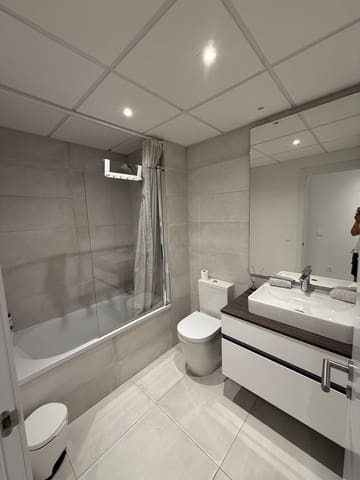 2 makuuhuone Huoneisto vuokrattavana paikassa La Concha - Resina Golf, Estepona mukana uima-altaan 
autotalli - 2 700 € (Ref: 9183364)