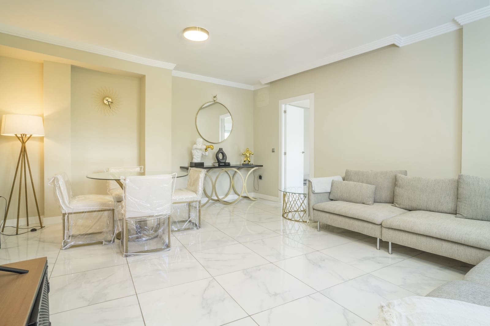 2 bedroom Apartment for sale in Nueva Andalucia with pool - € 499,950 (Ref: 9208200)