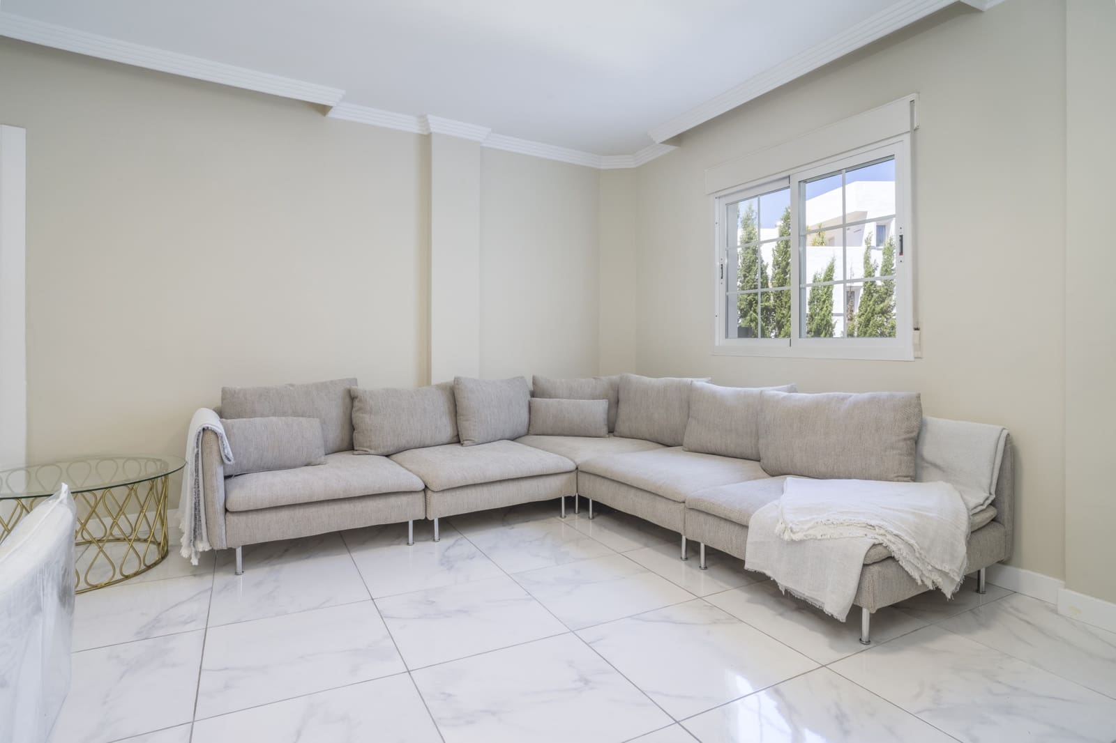 2 bedroom Apartment for sale in Nueva Andalucia with pool - € 499,950 (Ref: 9208200)