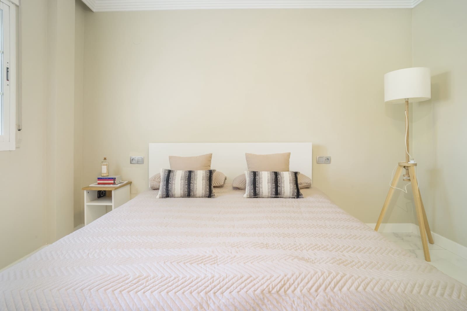 2 bedroom Apartment for sale in Nueva Andalucia with pool - € 499,950 (Ref: 9208200)