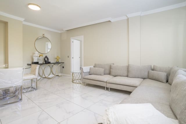 2 bedroom Apartment for sale in Nueva Andalucia, Marbella with pool - € 499,950 (Ref: 9208200)