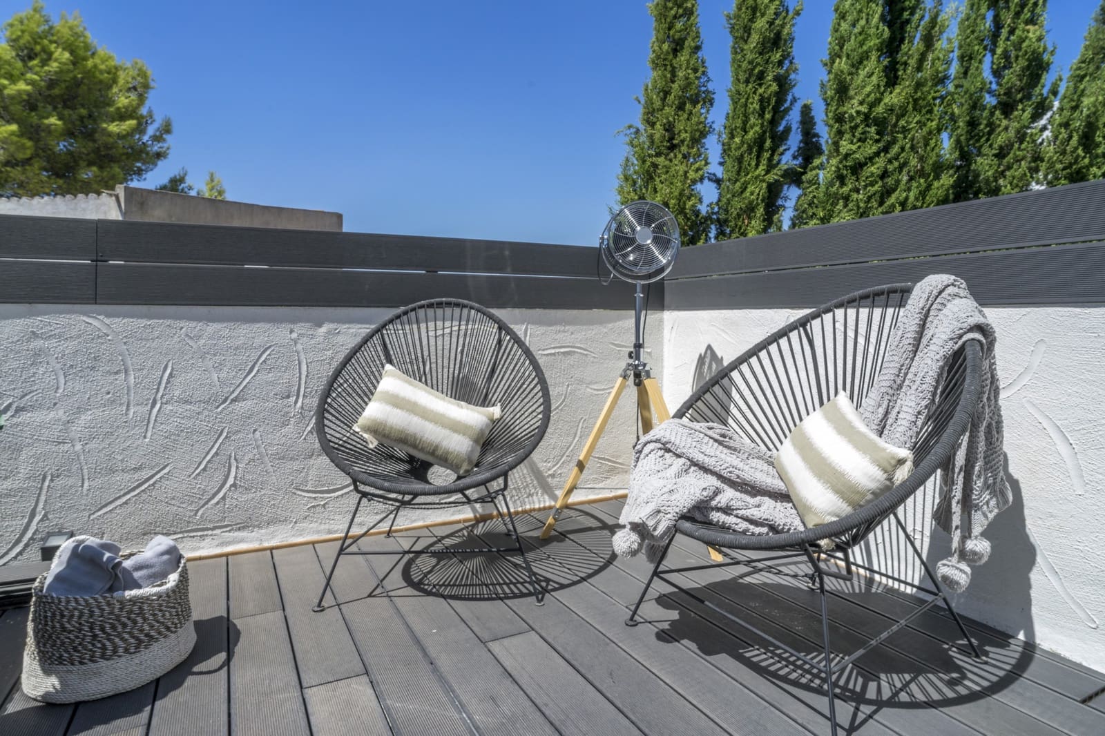 2 bedroom Apartment for sale in Nueva Andalucia with pool - € 499,950 (Ref: 9208200)