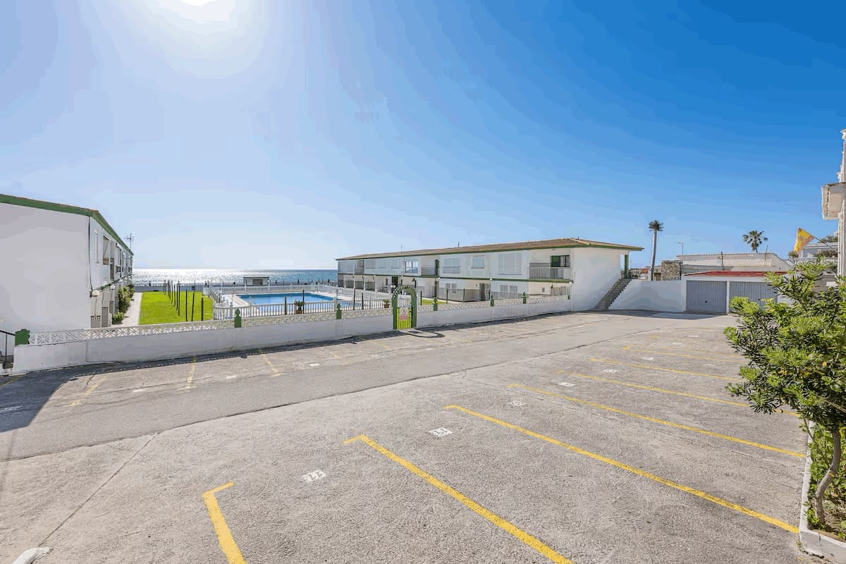 1 soveværelse Studio til leje i Manilva med swimmingpool garage - € 900 (Ref: 9239732)