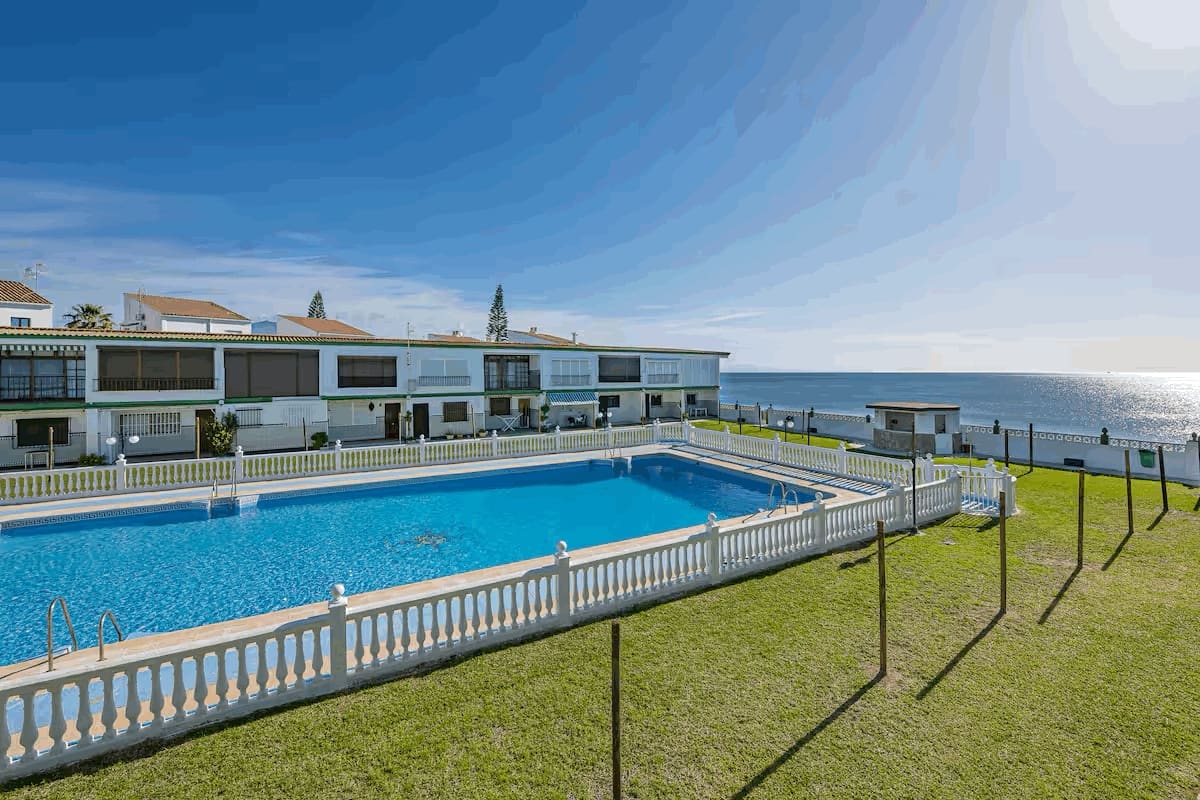 1 soveværelse Studio til leje i Manilva med swimmingpool garage - € 900 (Ref: 9239732)