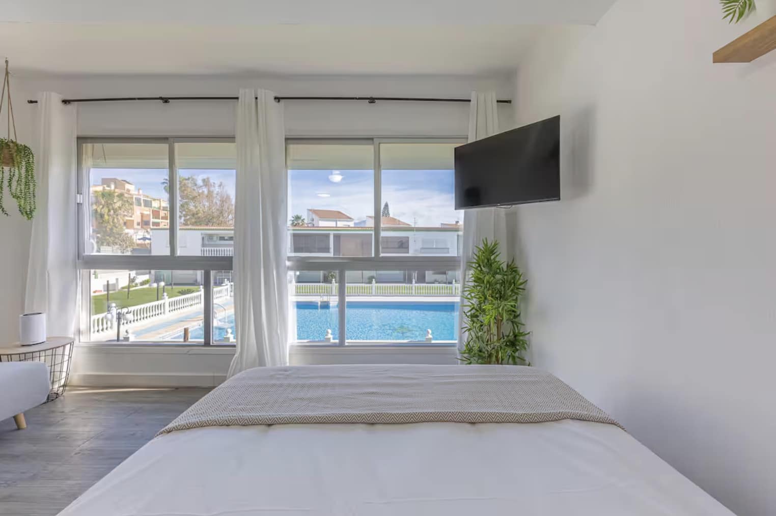 1 soveværelse Studio til leje i Manilva med swimmingpool garage - € 900 (Ref: 9239732)