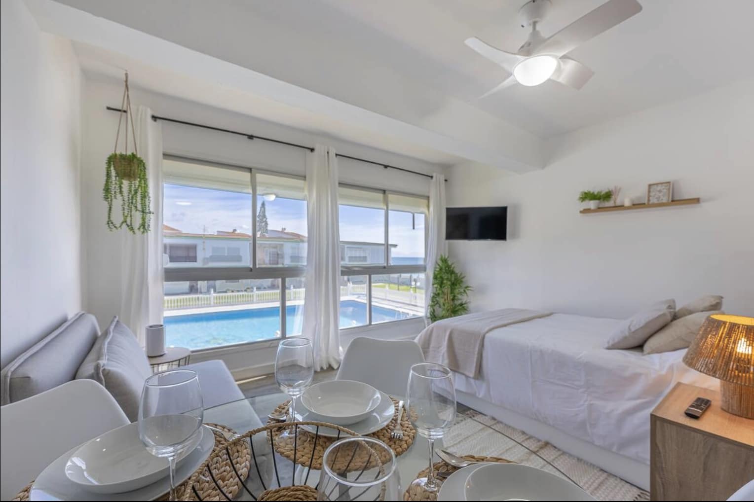 1 soveværelse Studio til leje i Manilva med swimmingpool garage - € 900 (Ref: 9239732)