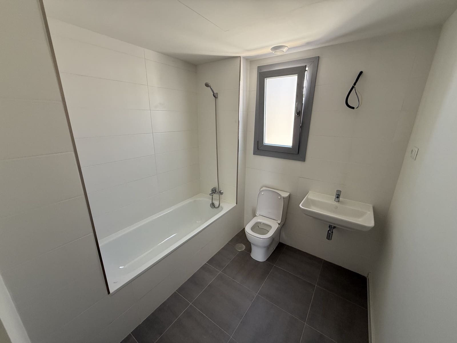 2 quarto Apartamento para venda em Estepona com piscina garagem - 415 000 € (Ref: 9242970)