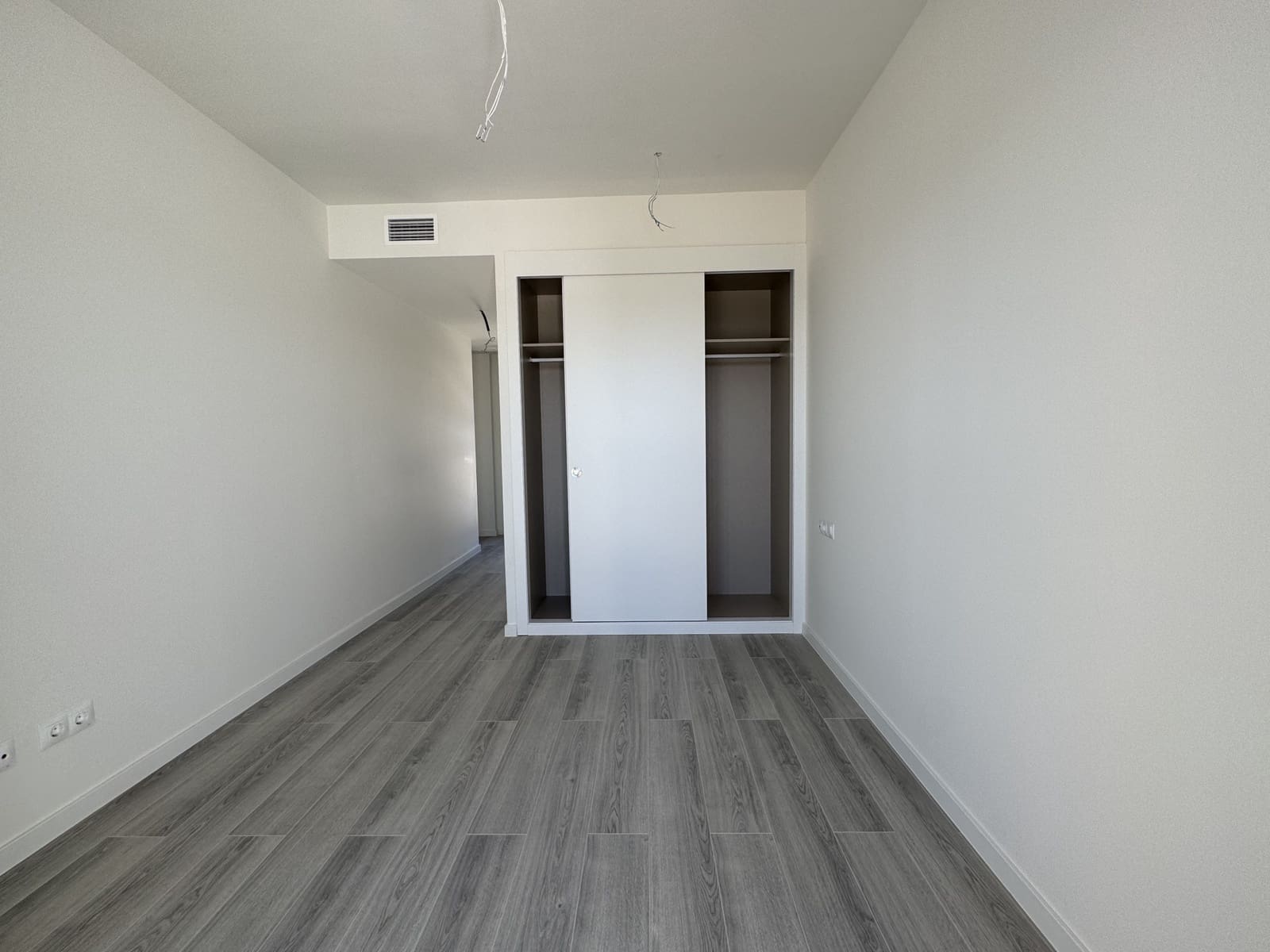 2 quarto Apartamento para venda em Estepona com piscina garagem - 415 000 € (Ref: 9242970)