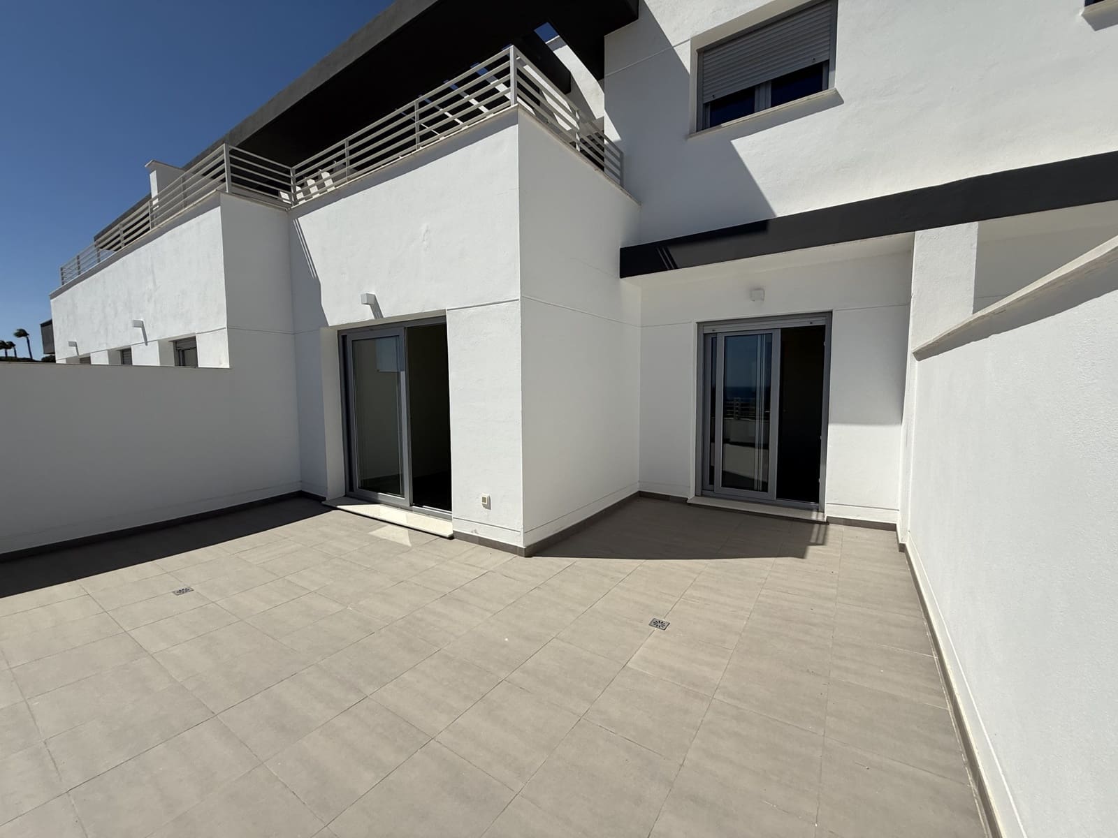 2 quarto Apartamento para venda em Estepona com piscina garagem - 415 000 € (Ref: 9242970)