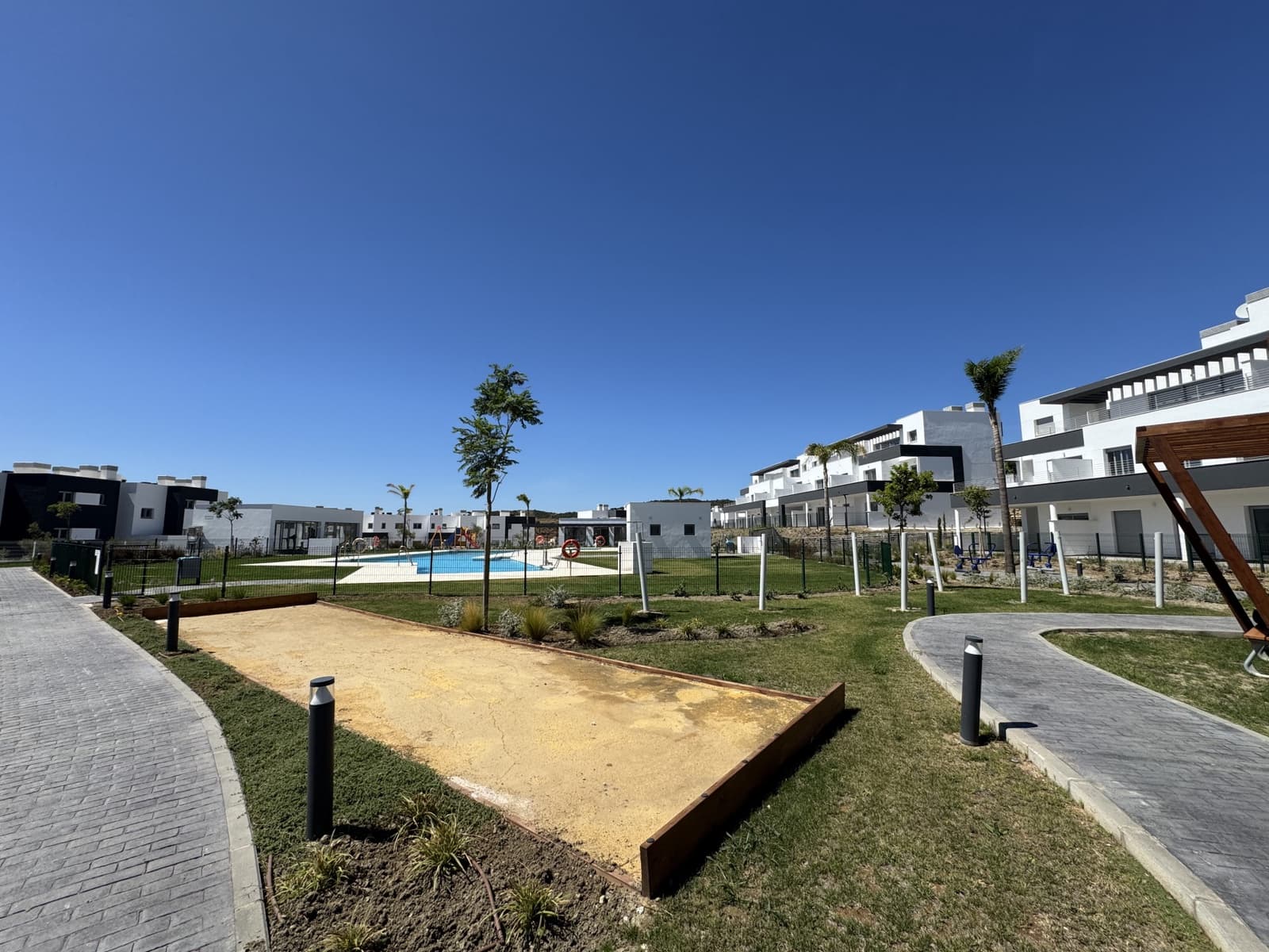 2 quarto Apartamento para venda em Estepona com piscina garagem - 415 000 € (Ref: 9242970)