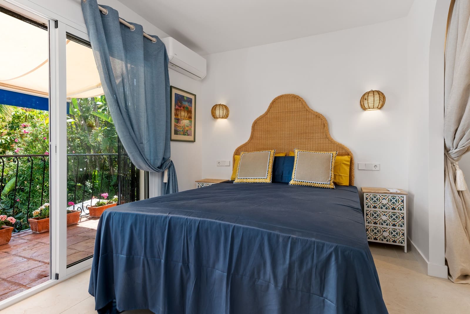 2 bedroom Villa for holiday rental in Nueva Andalucia with pool garage - € 4,550 (Ref: 9262392)