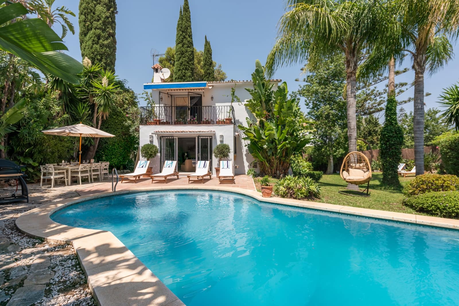 2 bedroom Villa for holiday rental in Nueva Andalucia with pool garage - € 4,550 (Ref: 9262392)