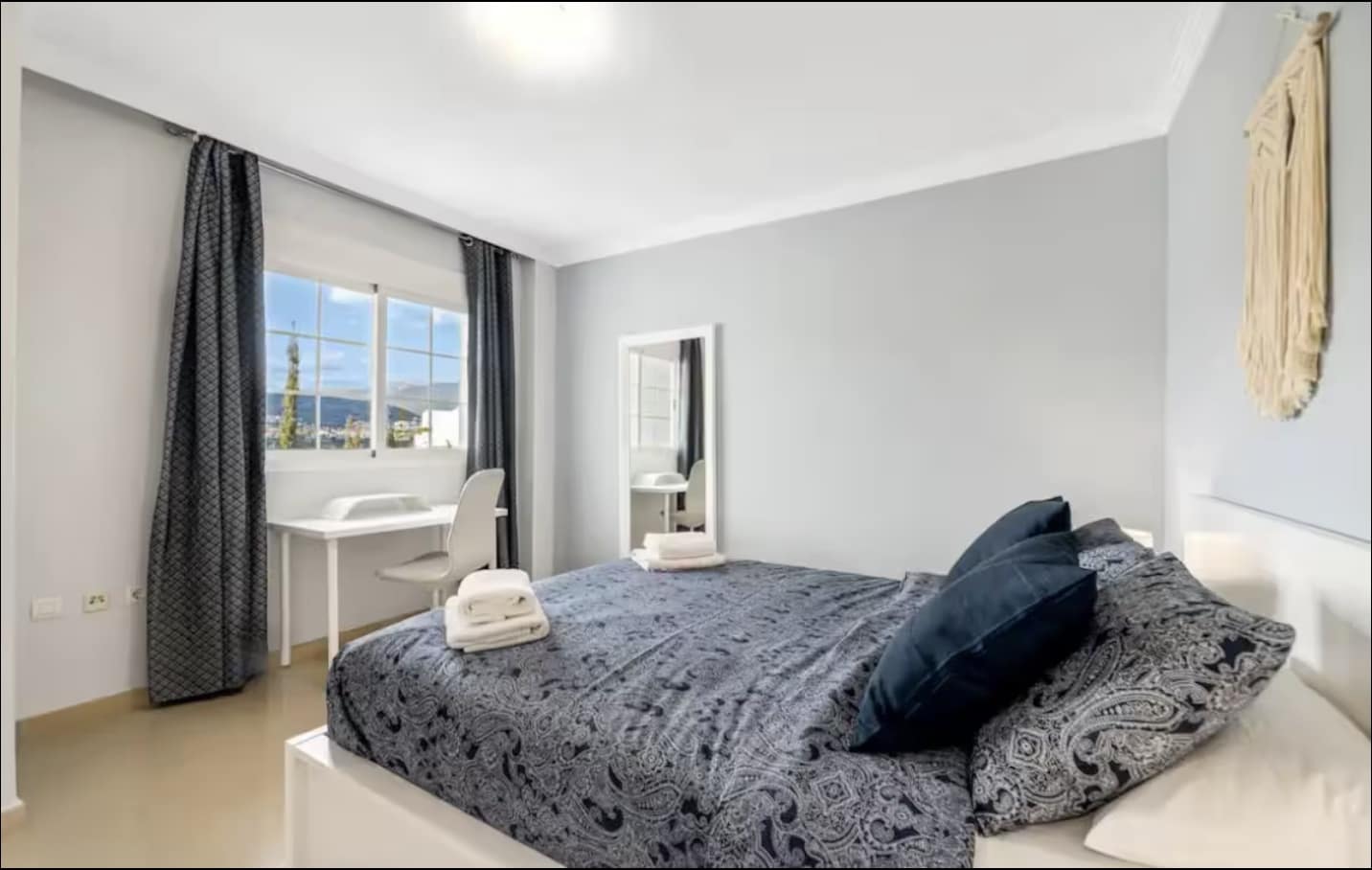 1 Zimmer Apartment zu vermieten in Nueva Andalucia mit Pool - 2.000 € (Ref: 9296697)