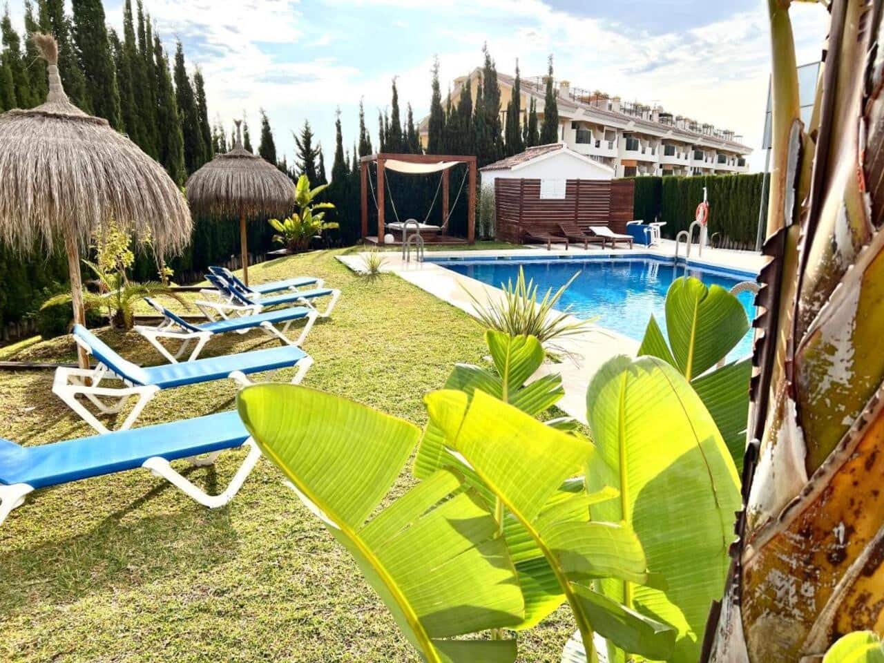 1 Zimmer Apartment zu vermieten in Nueva Andalucia mit Pool - 2.000 € (Ref: 9296697)